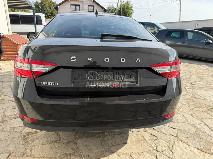 Skoda Superb 2022 photo 3