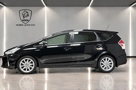 Toyota Prius 2017 photo 3