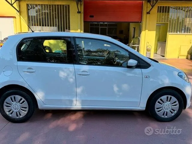 Volkswagen Up 2015 photo 4