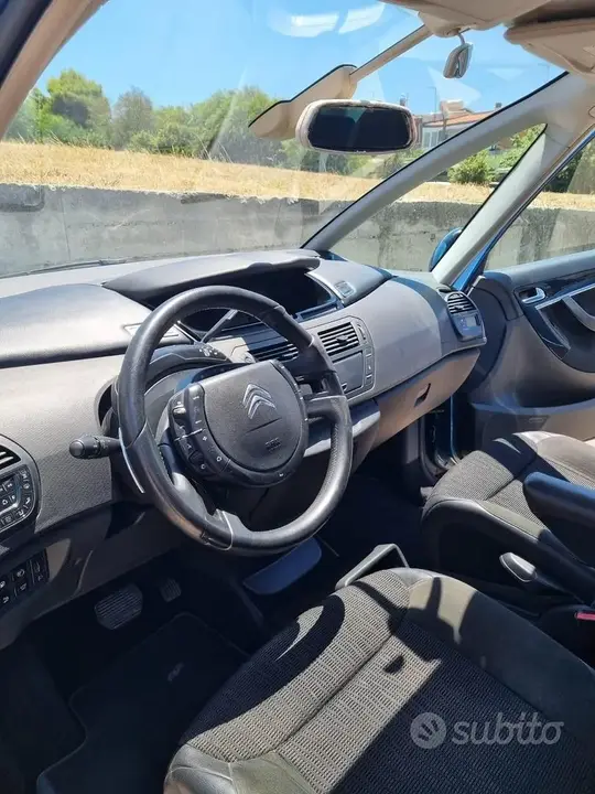 Citroen C4 Picasso 2012 photo 3
