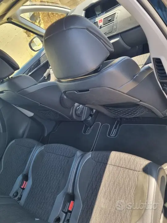 Citroen C4 Picasso 2012 photo 4