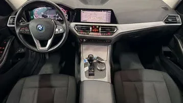 BMW 3 Series 2021 photo 3