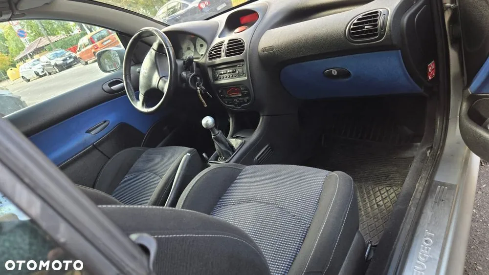 Peugeot 206 Cc 2002 photo 2