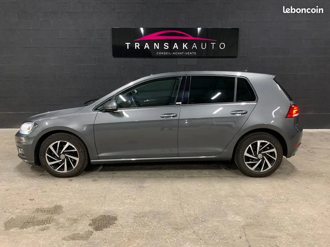 Volkswagen Golf 2019 photo 2