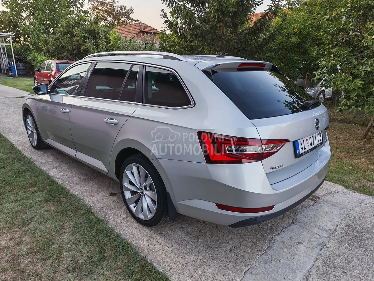 Skoda Superb 2015 photo 4