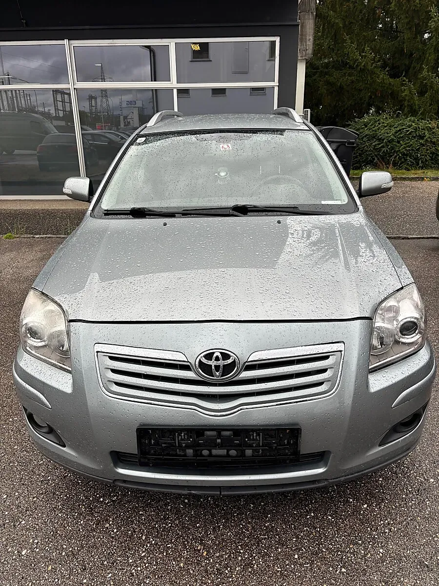 Toyota Avensis 2008 photo 2