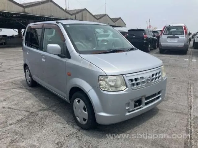 Nissan Otti