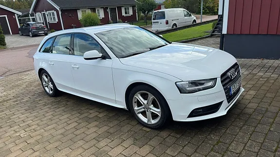 Audi A4 2013 photo 2