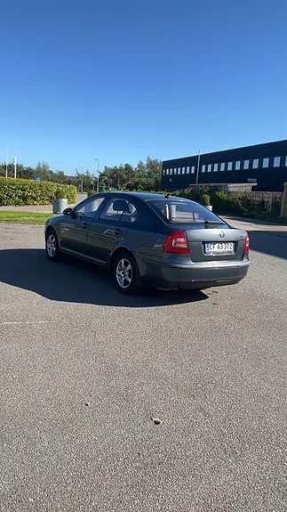 Skoda Octavia 2008 photo 2
