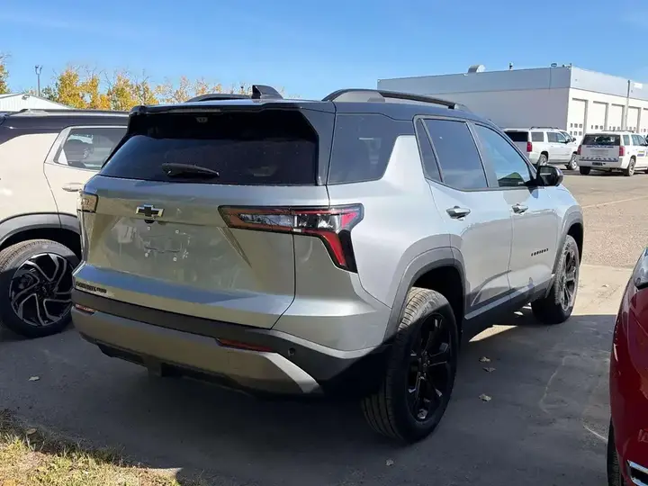Chevrolet Equinox 2027 photo 3