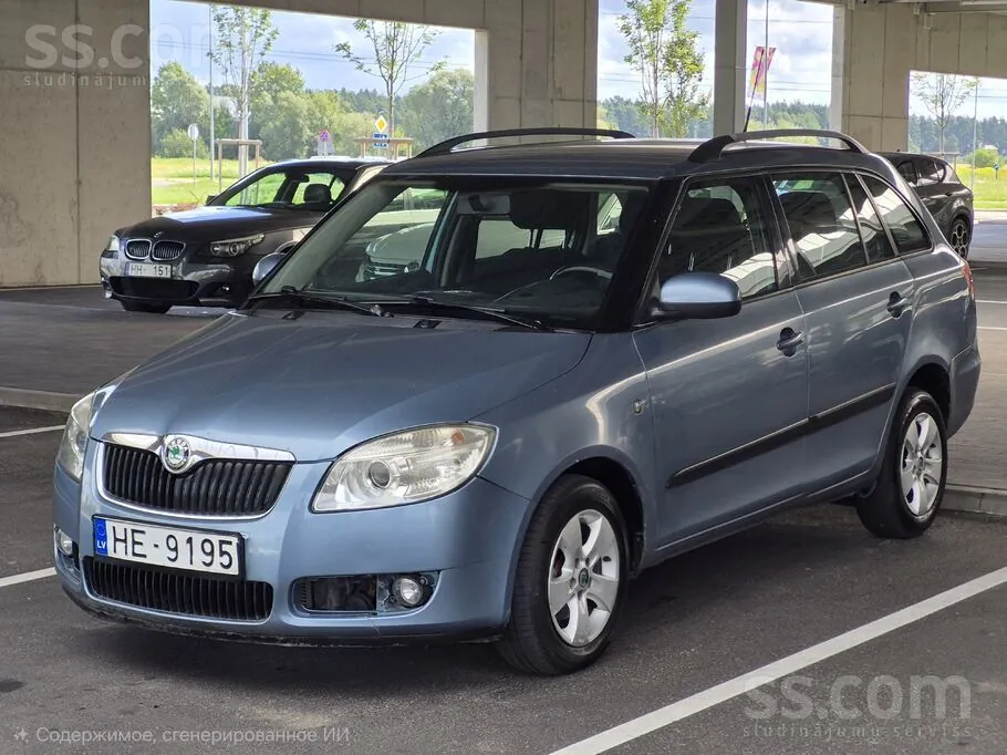 Skoda Fabia 2008 photo 2