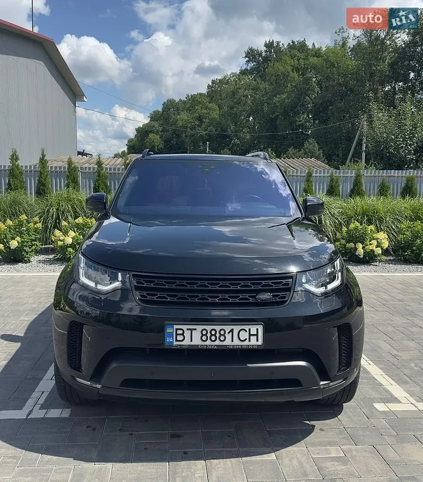 Land Rover Discovery 2017 photo 2
