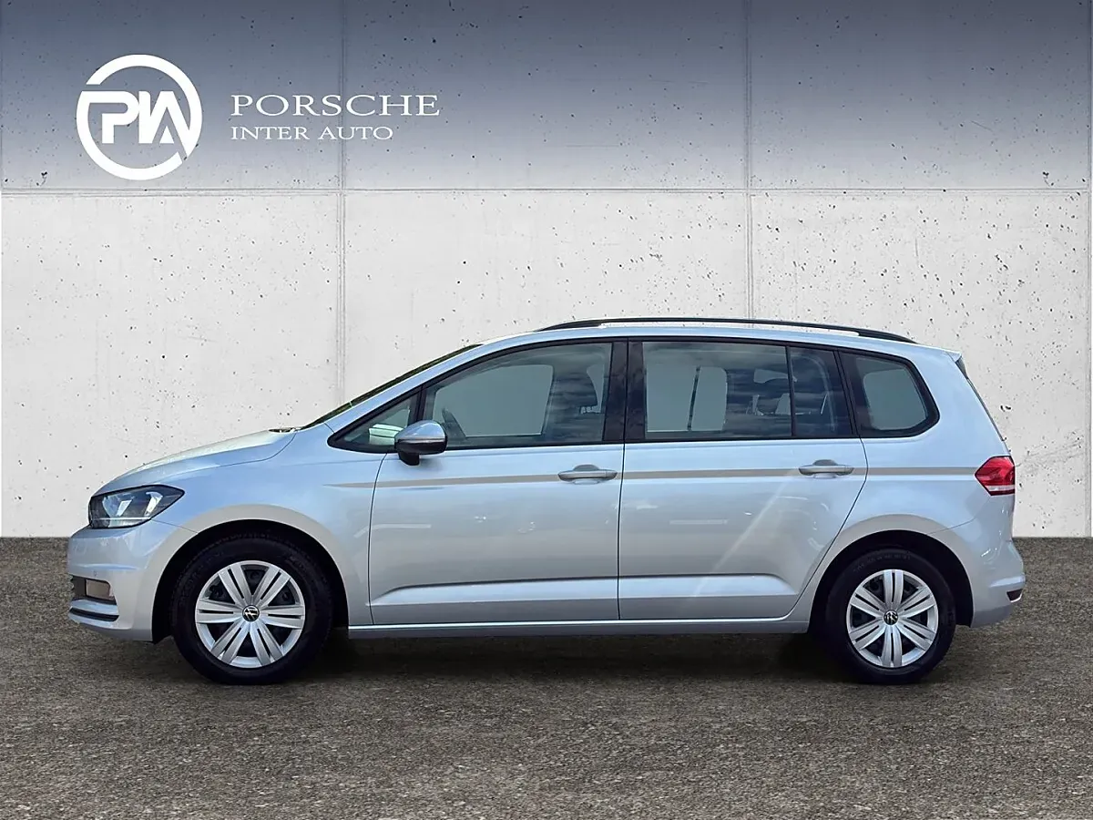 Volkswagen Touran 2023 photo 3