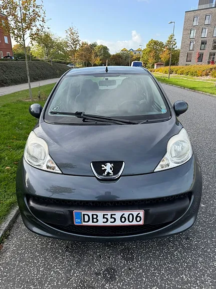 Peugeot 107 2008 photo 4
