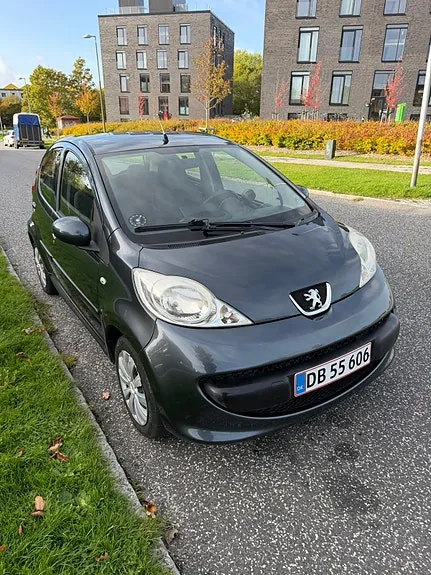 Peugeot 107 2008 photo 2