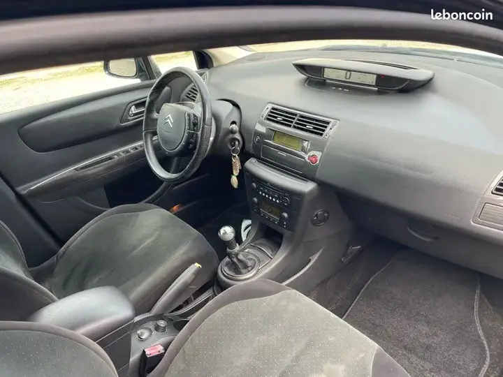 Citroen C4 2008 photo 2