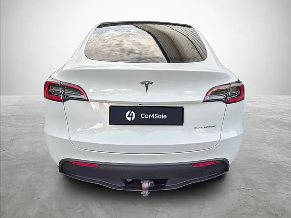 Tesla Model Y 2023 photo 3