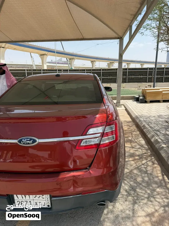 Ford Taurus 2014 photo 3