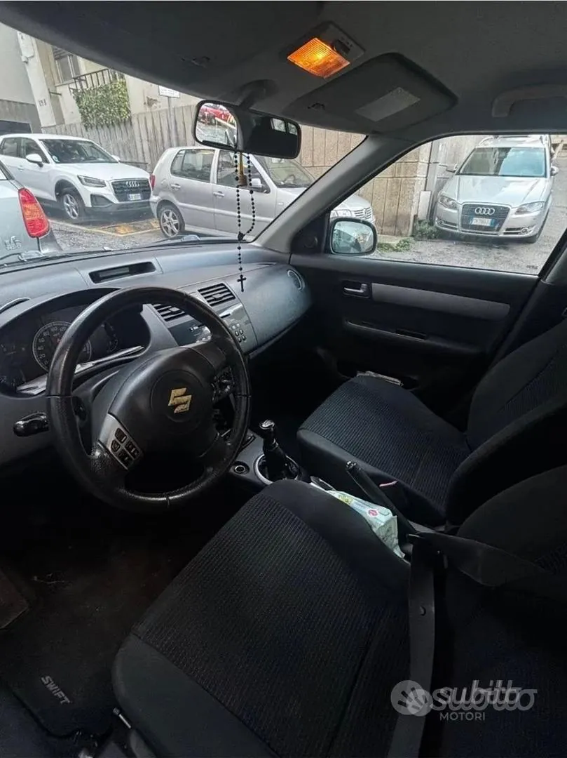 Suzuki Swift 2008 photo 5