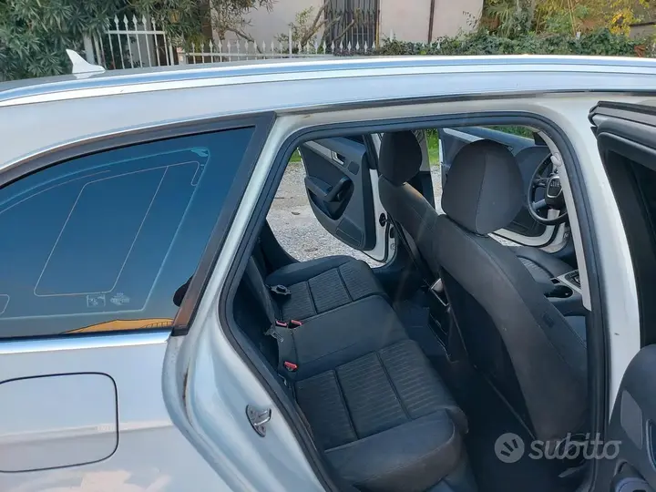 Audi A4 2009 photo 4