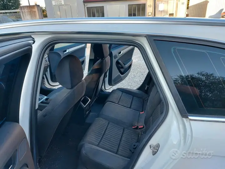 Audi A4 2009 photo 5