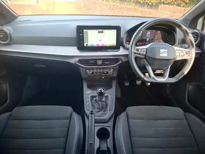 Seat Ibiza 2024 photo 2