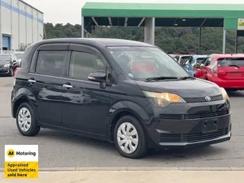 Toyota Spade 2012 photo 2