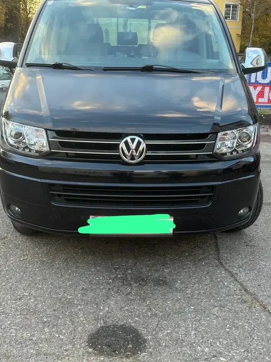 Volkswagen Multivan 2010 photo 2