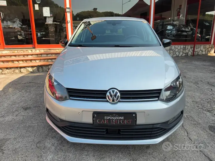 Volkswagen Polo 2015 photo 2