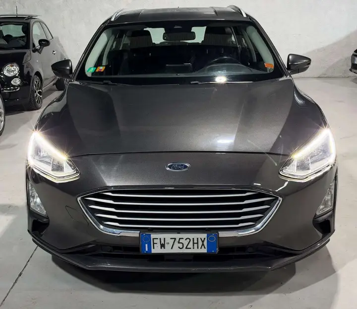 Ford Focus 2019 photo 2