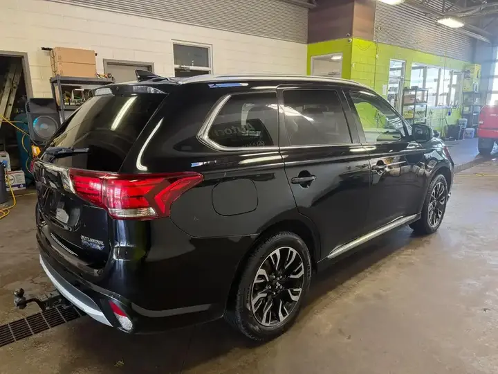Mitsubishi Outlander 2018 photo 4