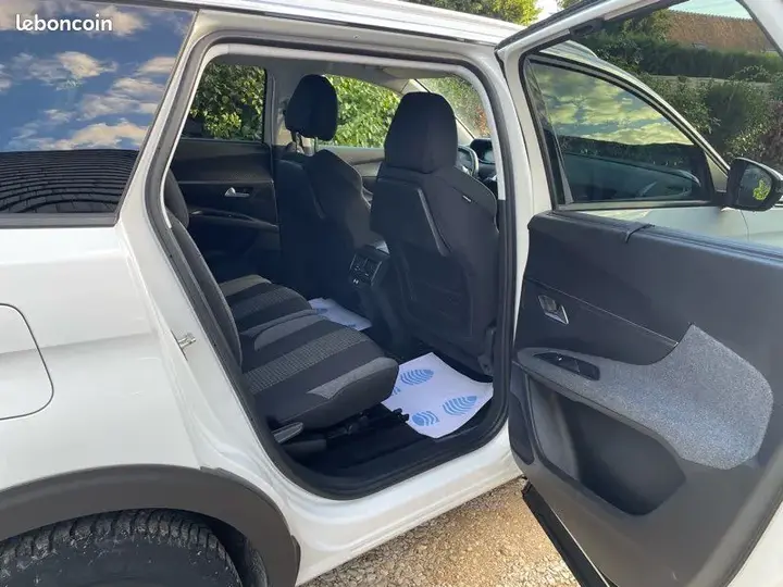 Peugeot 5008 2020 photo 4