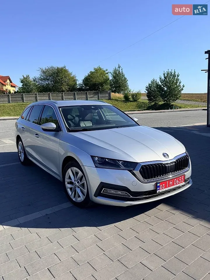 Skoda Octavia 2022 photo 2