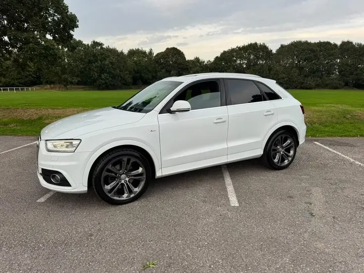 Audi Q3 2013 photo 2