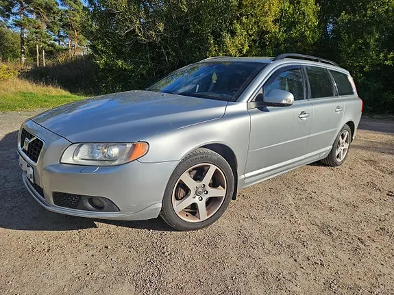 Volvo V70 2008 photo 2