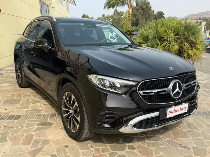 Mercedes-Benz Glc 2023 photo 2