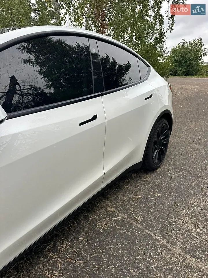 Tesla Model Y 2021 photo 4