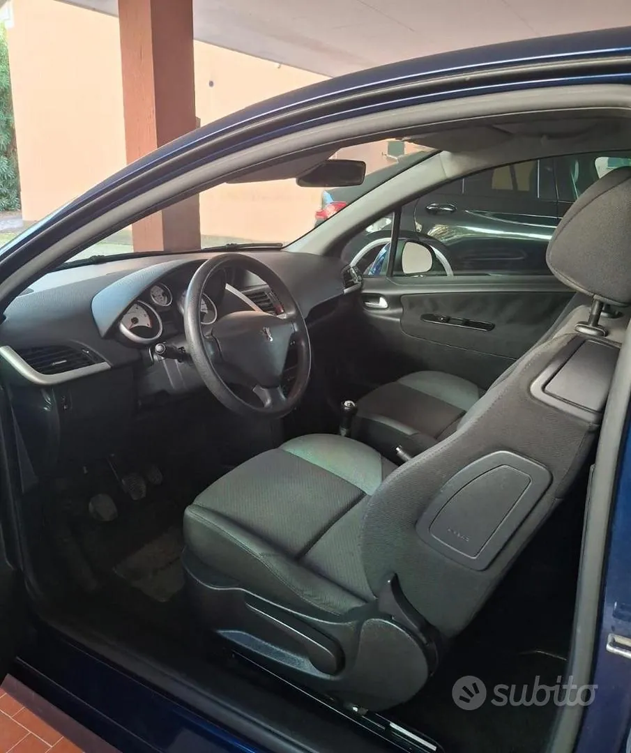 Peugeot 207 2010 photo 5