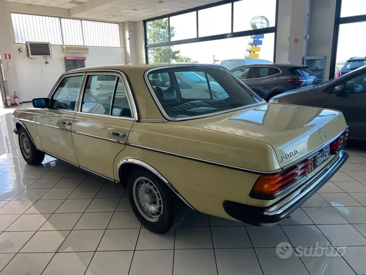 Mercedes-Benz 200 D 1980 photo 5