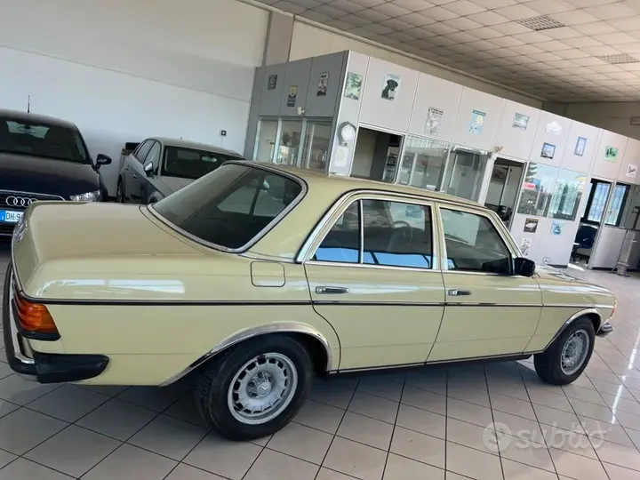 Mercedes-Benz 200 D 1980 photo 3