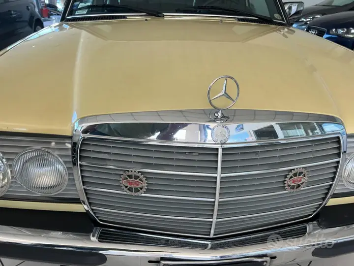 Mercedes-Benz 200 D 1980 photo 2