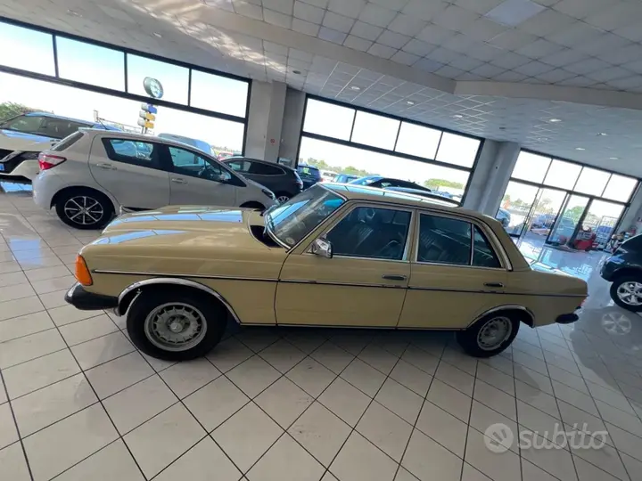 Mercedes-Benz 200 D 1980 photo 4