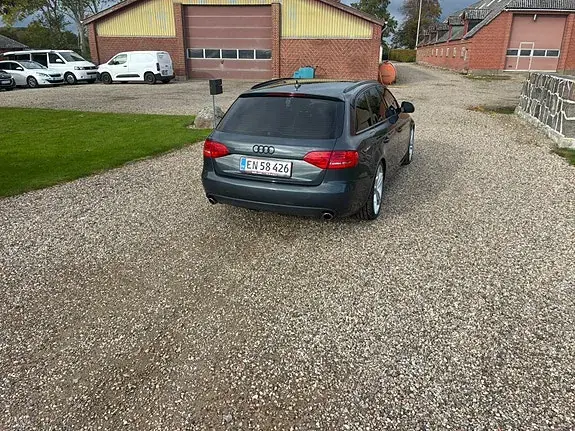 Audi A4 2008 photo 4