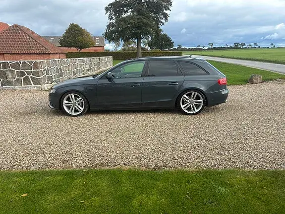 Audi A4 2008 photo 2
