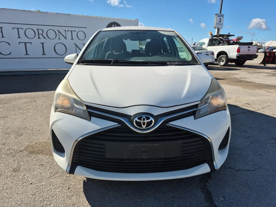 Toyota Yaris 2015 photo 2