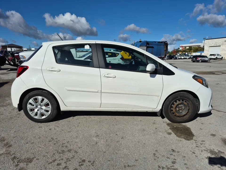 Toyota Yaris 2015 photo 4