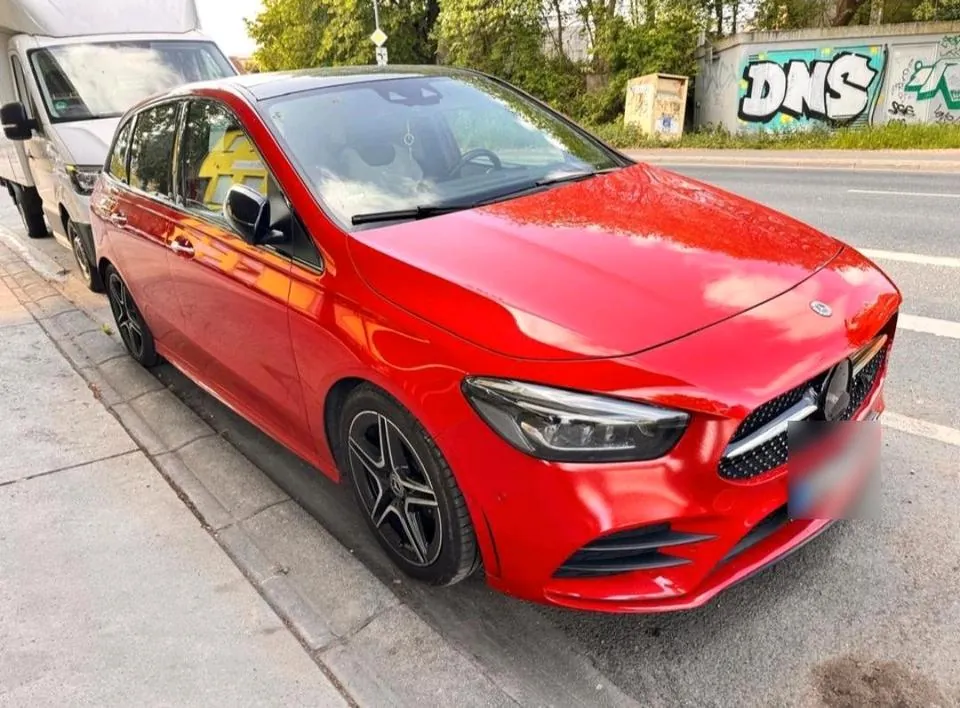 Mercedes-Benz B 200