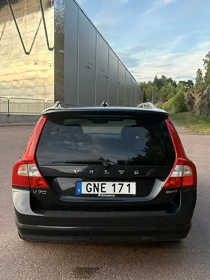 Volvo V70 2010 photo 3