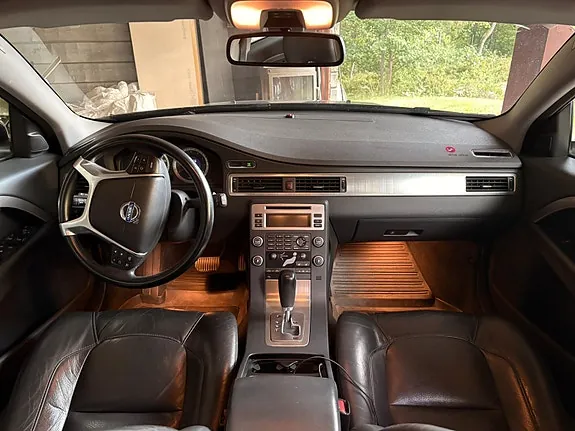 Volvo V70 2010 photo 5