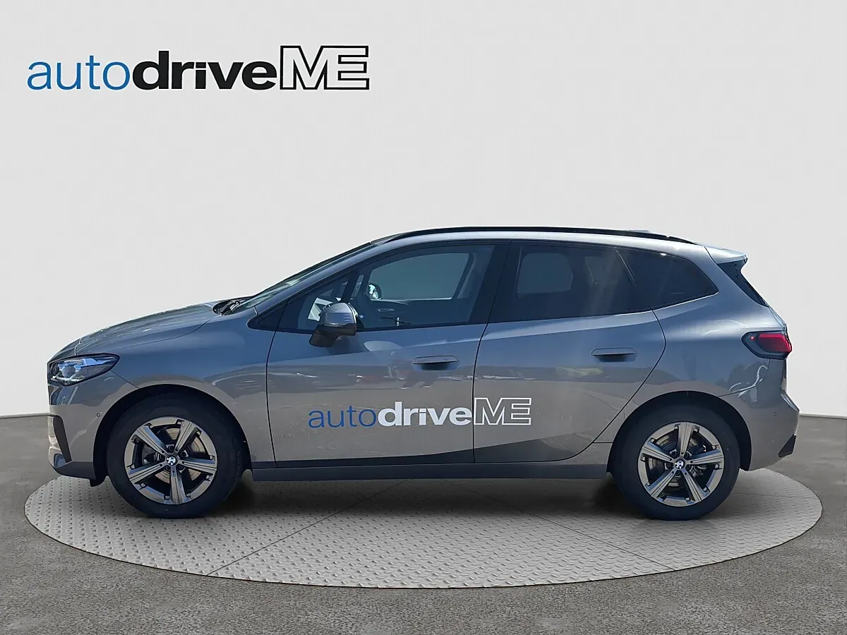 BMW 2 Series 2026 photo 3